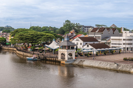 September 7, 2023: Scenery of Kuching Waterfront, which spread across 900 meters along the southern bank of the Sarawak River in Borneo, Malaysia. It is the most iconic and popular place in Kuching.のeditorial素材