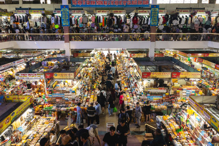 January 18, 2024: Han Market, the central market located in the heart of Da Nang city, Vietnam. It first appeared in the 1940s as a spontaneous trading area, then the building was built in 1990.のeditorial素材