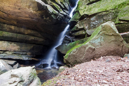 Broken Rock Falls, Old Man's Cave, Hocking Hills State Park, Ohioの写真素材