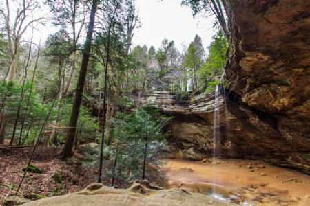 View of Ash Cave, Hocking Hills State Park, Ohioの写真素材