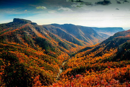 Linville Gorge in Autumn, North Carolinaの写真素材