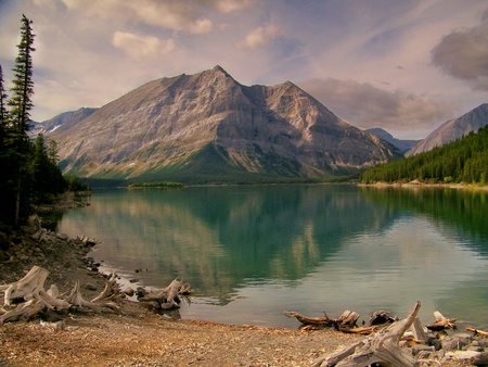 Quiet Mountain Lake reflectionの写真素材