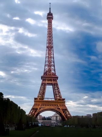 Paris eiffel tower