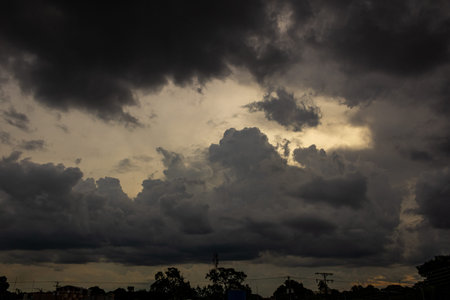Cloudscape has been developing in gorgeous form. The sky is full of dark clouds.