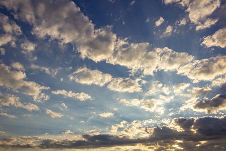 Cloudscape has been developing in gorgeous form. The sky is full of beautiful clouds.