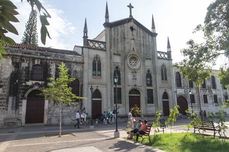 Leon, Nicaragua - December 13, 2015: central park view with antique buildingのeditorial素材