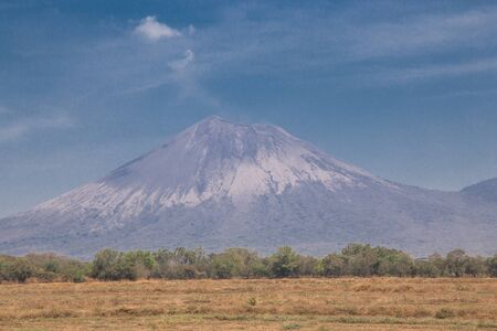 telica volcano view as background on blue sky, Leon, Nicaragua, Centralamericaの写真素材