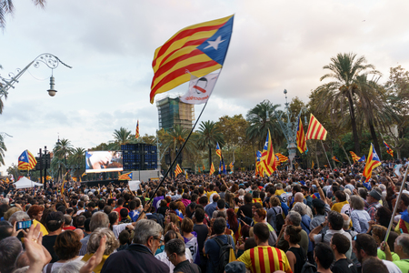 Barcelona, Catalonia, Spain, October 10, 2017: people on rally support for independence of Catalunya in Passeig Lluis Companys.のeditorial素材