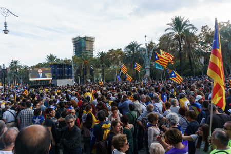 Barcelona, Catalonia, Spain, October 10, 2017: people on rally support for independence of Catalunya in Passeig Lluis Companys.のeditorial素材