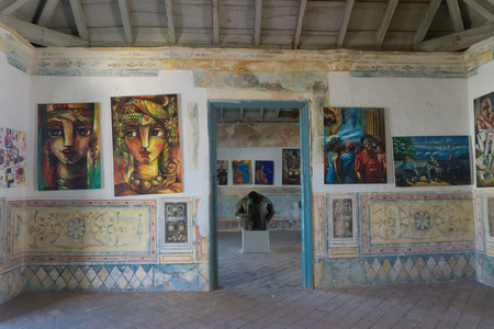 Trinidad, Cuba, January 3, 2017:  popular Art galleryのeditorial素材