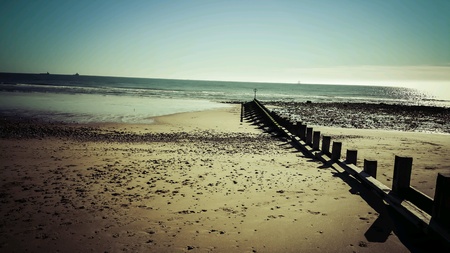 Looking down the groyneの素材