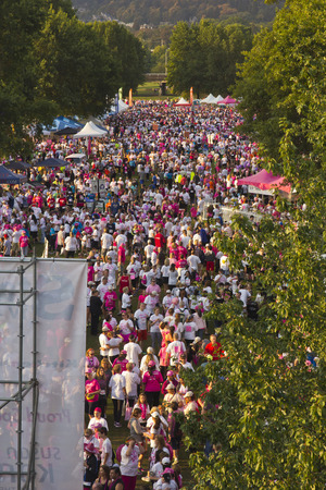 PORTLAND - September 21- 2014: Race for the cure breast cancer awareness event Portland Oregon.のeditorial素材