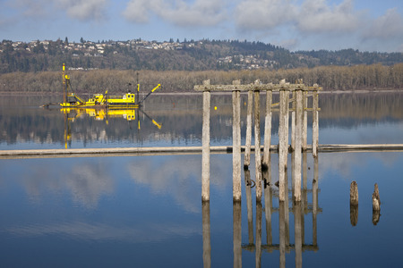Dredging boats in the Columbia River Oregon.のeditorial素材