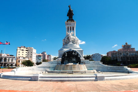 Statue of a general in Havana.の写真素材