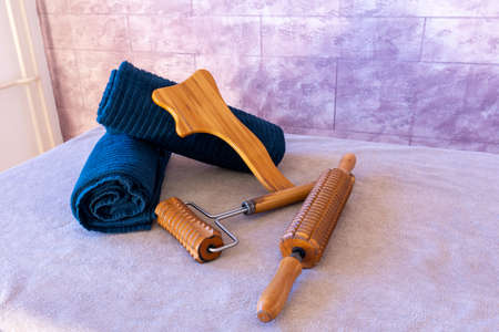 Set of wooden rolling pin for anti cellulite massage