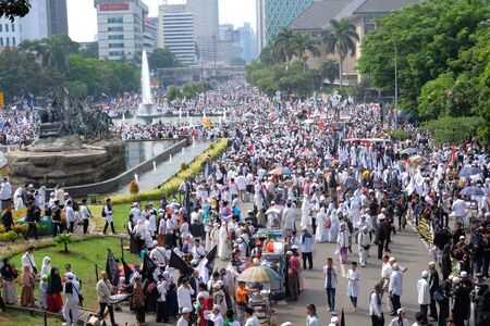 Jakarta, Indonesia - December 2, 2018: thousands of Indonesian Muslims gather again in Jakarta, the grand reunion 212のeditorial素材