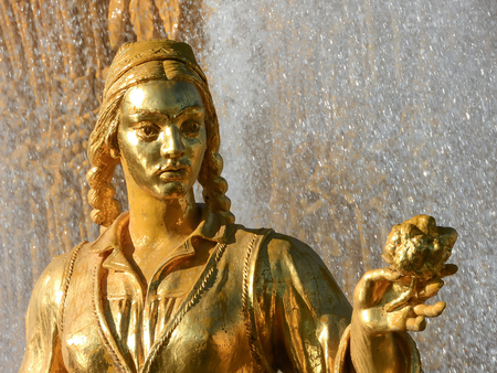 Moscow / Russia - Sept 20, 2018: VDNH, Gilded bronze statue of Girl-Uzbekistan, Fountain "Friendship of Peoples" (1954)のeditorial素材