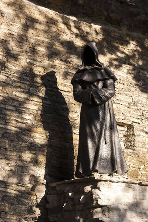 TALLINN, ESTONIA - SEPTEMBER 09, 2016: Monk sculptures in the Danish king garden in the old town of Tallinn, Estonia on September 09, 2016のeditorial素材