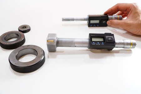 Measuring Device 3 Point Three-Point Digital Internal Micrometer,Digital hole micrometer