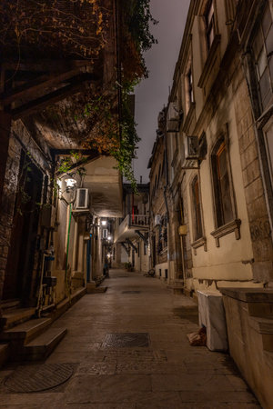Narrow streets of the Old Town of Baku, Azerbaijanの写真素材