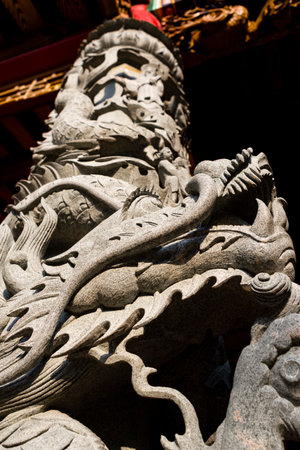 ne of the most significant architectural elements in a traditional Asian templeâthe Panlong Pillar (Dragon Pillar)の写真素材