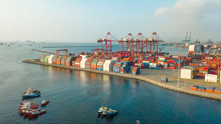 Callao, Lima / Peru - October 13 2019: View of dock and containers in the port of Callaoのeditorial素材
