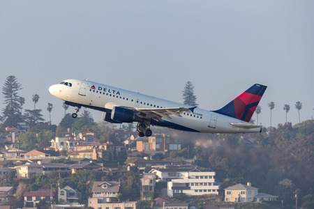 San Diego, California, USA - April 30, 2013. Delta Air Lines Airbus A319-114 N336NB departing San Diego International Airport.のeditorial素材