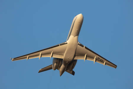 Adelaide, Australia - December 29, 2015: Bombardier Global Express large luxury business jet VH-ICV departing Adelaide Airport.のeditorial素材