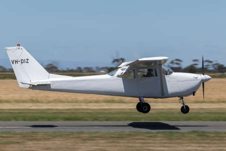 Lethbridge, Australia - November 23, 2014: 1963 Cessna 172E Skyhawk four seat single engine light aircraft VH-DIZ.のeditorial素材