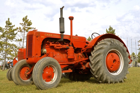ROLLAG, MN, Sept 10, 2015: An old Case tractor is displayed at the West Central Steam Threshers ReunionWCSTR where 1000s attend each Labor Day weekend in Rollag, MN each year.のeditorial素材