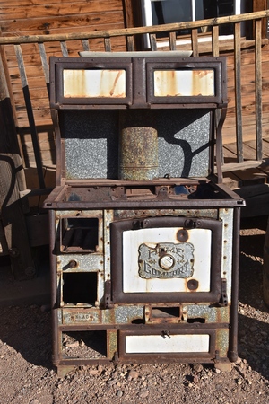 MESA, ARIZONA, February 6, 2018: The very old Home Comfort stove is a product of  the Wrought Iron Company founded in St. Louis, MO. in 1881のeditorial素材