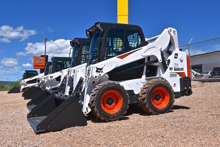 RAPID CITY, SOUTH DAKOTA, DAKOTA, May 23 2018: The S535 Bobcat skid steer parked in in a sales lot ...