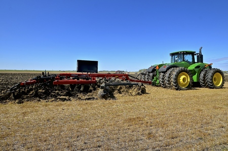 WEST FARGO NORTH DAKOTA September 13 2016 A new John Deere tractor and Case IH chisel plow are...