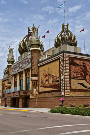 MITCHELL, SOUTH DAKOTA, June 25, 2020: The Mitchell Corn Palace, is a multi-purpose arena/facility located in Mitchell, South Dakota an was built in 1925.のeditorial素材