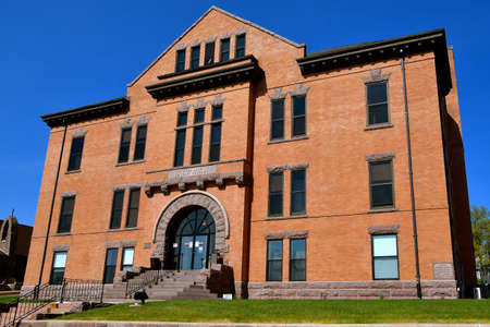ORTONVILLE, MINNESOTA, MAY 14, 2021: The courthouse of Big Stone county was built in 1902 of Romanesque architecture and is located in Ortonville, Minnesota.のeditorial素材