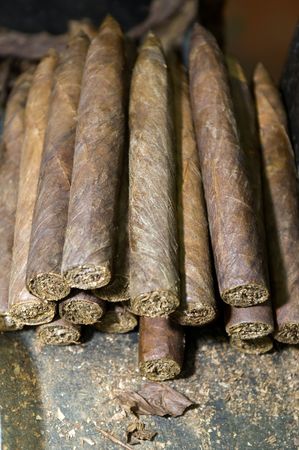 handmade freshly rolled cigars dominican republic tobacco