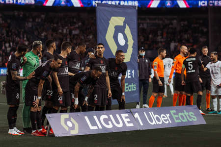 PSG players on the lawn of the Parc des Princesのeditorial素材