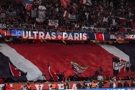 PSG players on the lawn of the Parc des Princesのeditorial素材