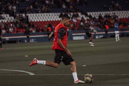 PSG players on the lawn of the Parc des Princesのeditorial素材
