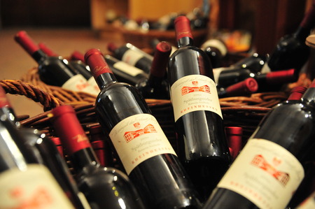 Frankfurt, Germany - Januar 1, 2011 - German wineries offering their products as a marketing strategy in supermarketのeditorial素材