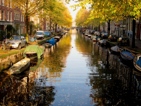 Amsterdam channel in autumn のeditorial素材