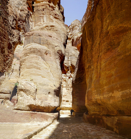 4_ Ravine As Siq in ancient Petra, Jordan.のeditorial素材