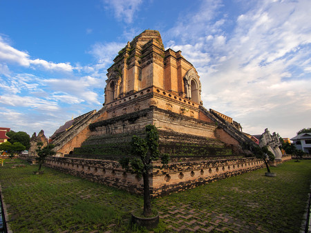 The Ancient Wat Chedi Luang stupa in Chiang Mai, Thailandの写真素材
