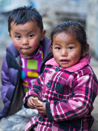 Sherpa Children Along the Everest Base Camp Trek, Nepalのeditorial素材