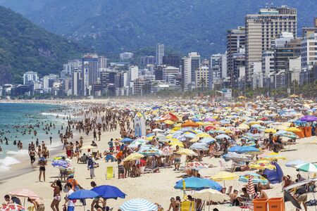 Rio de Janeiro, Brazil - February 5, 2016: Tourists and locals enjoying the summer at famous Ipanema beach in Rio de Janeiro, Brazil.のeditorial素材