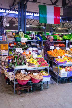 MODENA, ITALY - JAN 22, 2015: Scene of the fruits and vegetables markets in Modena, Emilia-Romagna, Italyのeditorial素材