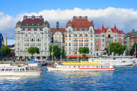 STOCKHOLM, SWEDEN - SEPTEMBER 08, 2010: Scene of boat traffic, buildings, local and tourists in Stockholm, Swedenのeditorial素材