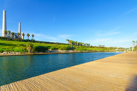 View of Hadera River Nahal Hadera Park, the Harp Nevel Bridge and the Harp Nevel Bridge, Northern Israelの写真素材