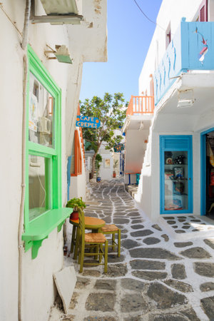 NAOUSA, GREECE - OCTOBER 01, 2011: A typical Greek island street, in Naousa, Paros Island, Greeceのeditorial素材