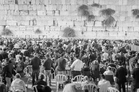 JERUSALEM, ISRAEL - SEPTEMBER 23, 2016: Scene of the western wall with a huge crowd of Selichot (Jewish penitential prays) prayers, in the old city of Jerusalem, Israel. Its an annual Jewish traditionのeditorial素材